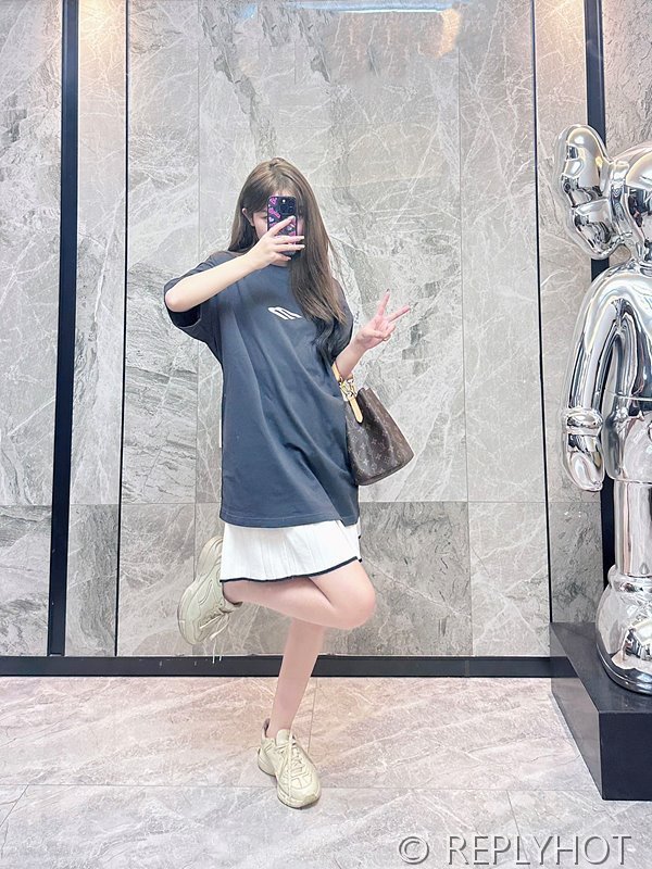 발렌시아가 M로고 반팔티셔츠 / 2컬러