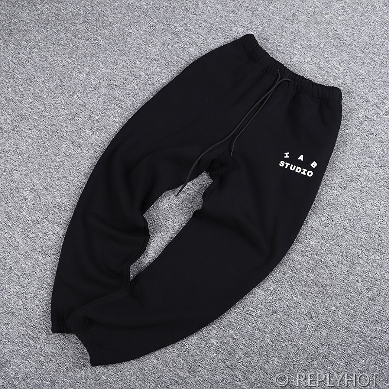 IAB 스튜디오 스웨트팬츠 / 블랙화이트
