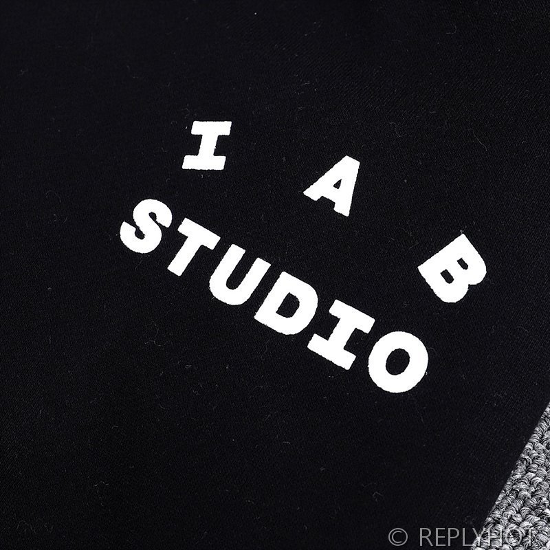 IAB 스튜디오 스웨트팬츠 / 블랙화이트