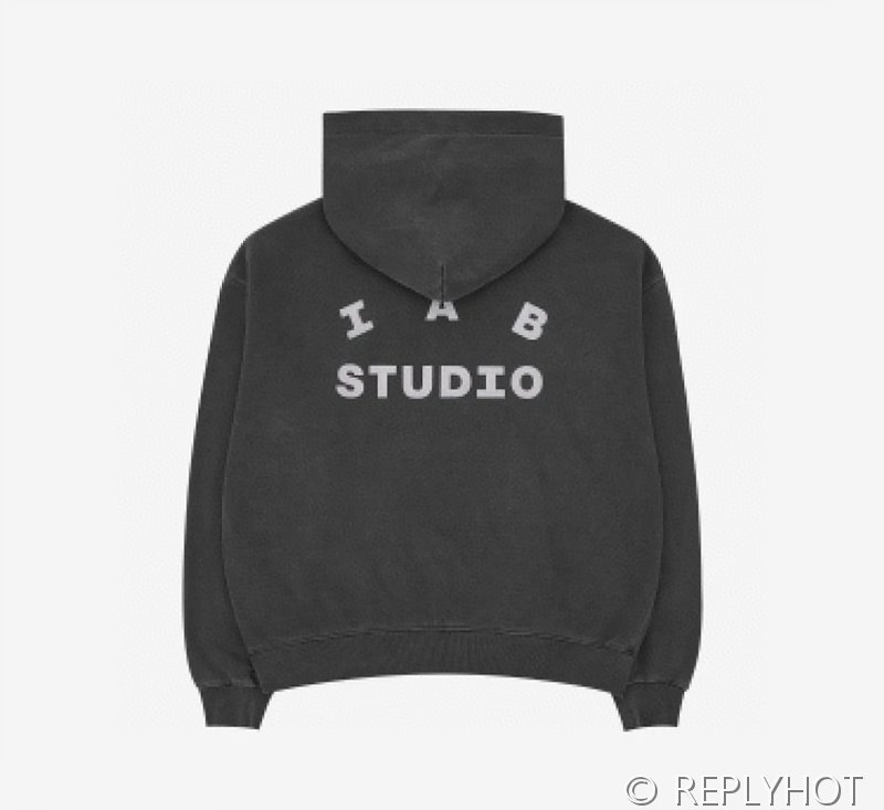 IAB 스튜디오 후드티 / 피그먼트블랙