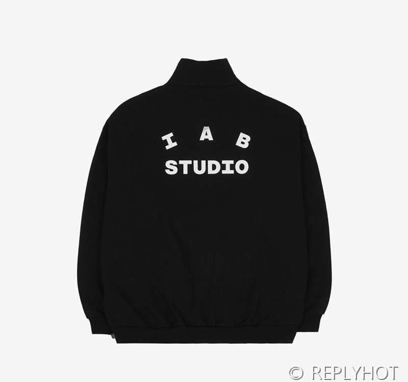 IAB 스튜디오 풀오버 하프 집업 / 블랙화이트