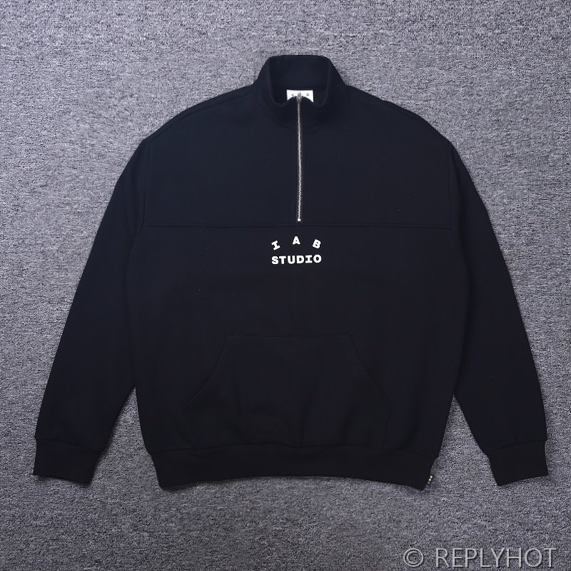 IAB 스튜디오 풀오버 하프 집업 / 블랙화이트