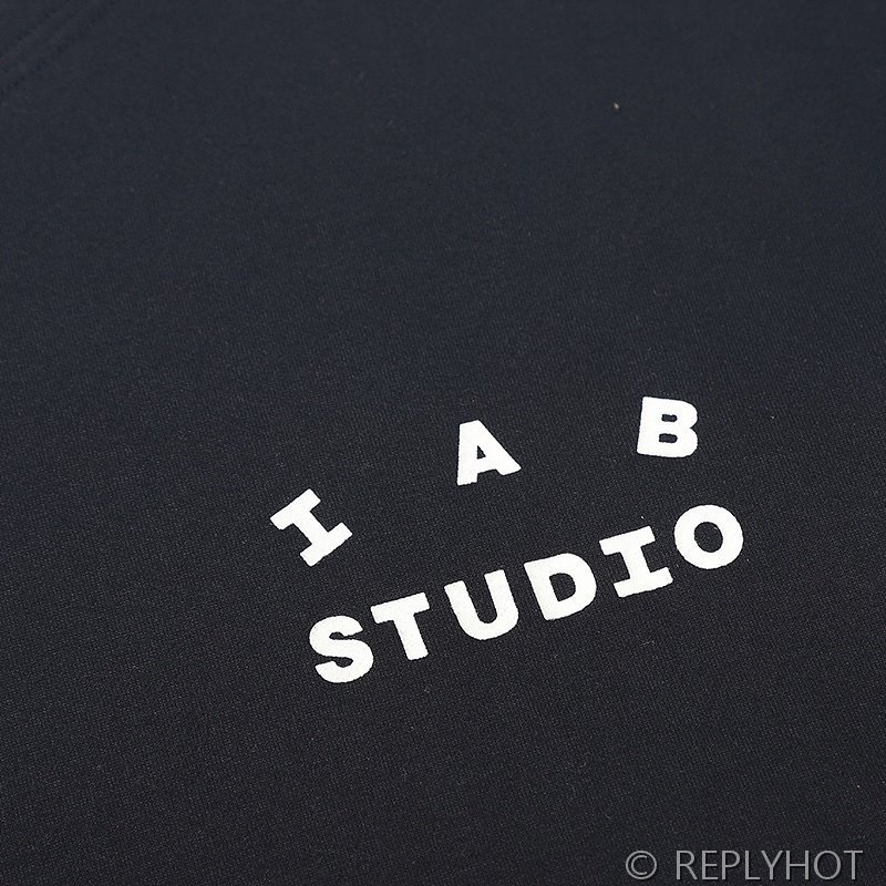 IAB 스튜디오 긴팔 티셔츠 롱슬리브 / 블랙화이트