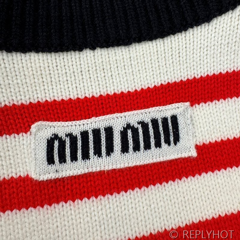 미우미우 스트라이프 니트 가디건