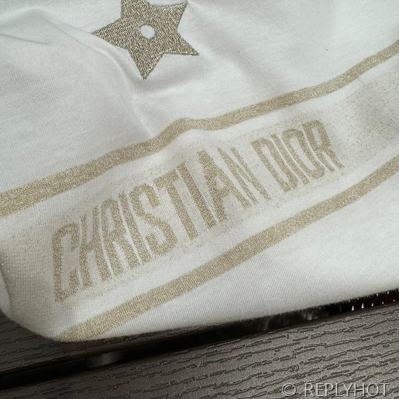 디올 로고자수 코튼반팔