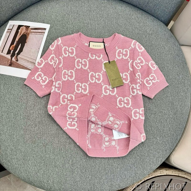 구찌 핑크 다이아몬드GG 자카드 반팔니트