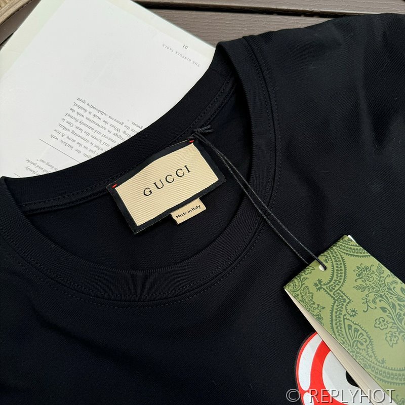 구찌 프린팅 반팔