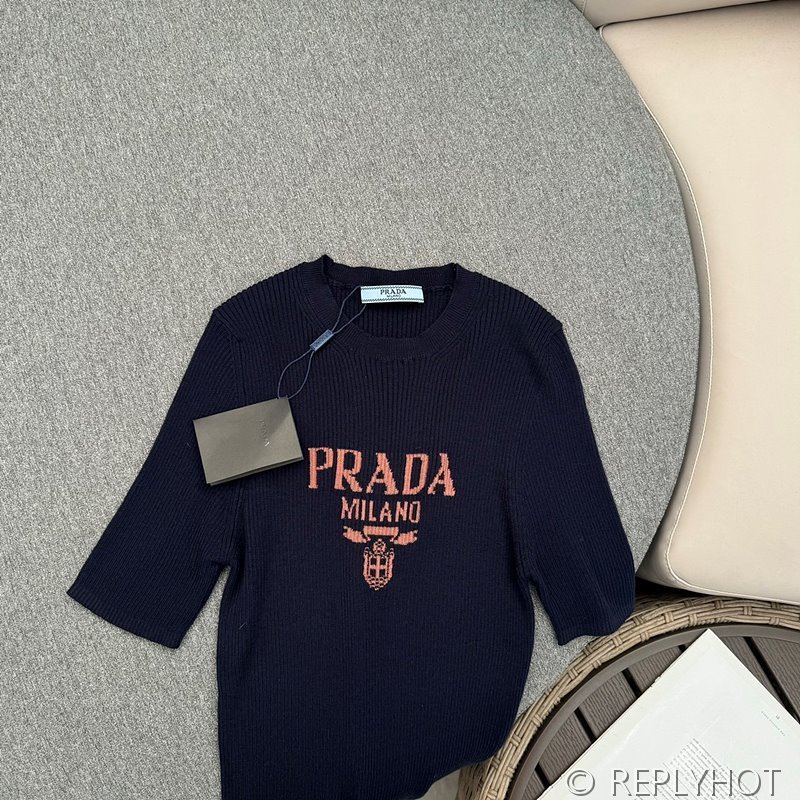 프라다 자카드 로고 반팔