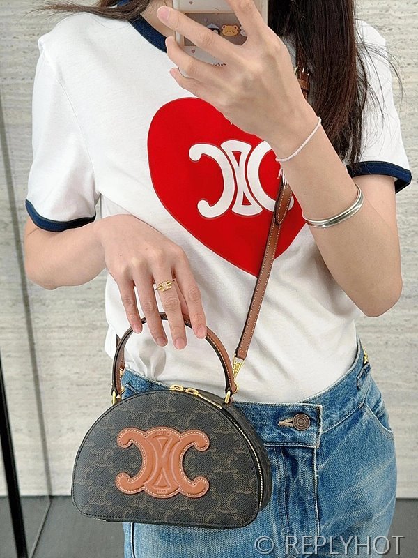 셀린느 러브트리비옹 프린트 티셔츠