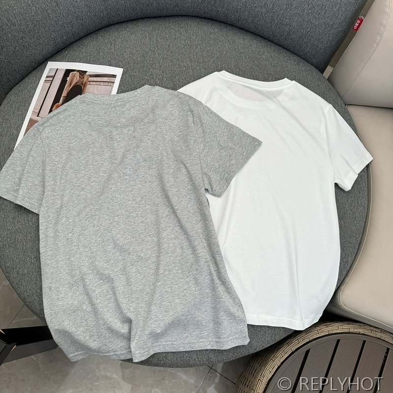 미우미우 러브로고 자수 티셔츠 2color