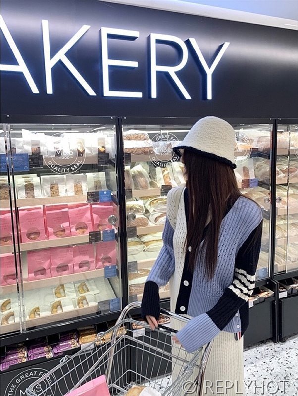 톰브라운 브이넥 울 가디건