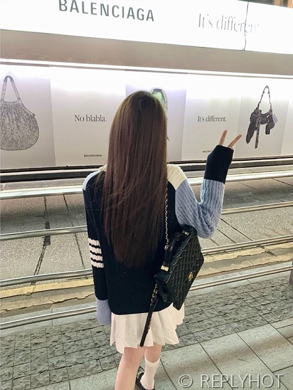 톰브라운 브이넥 울 가디건