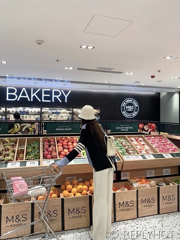 톰브라운 브이넥 울 가디건