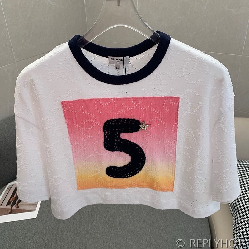 샤넬 로고 크롭티