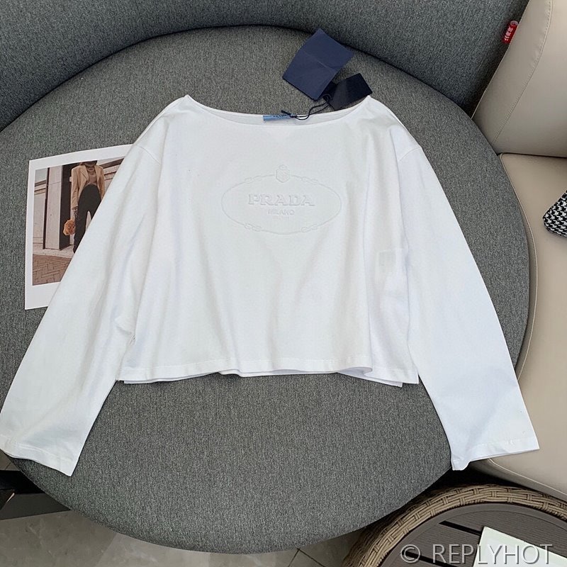 프라다 로고 엠보싱 긴팔