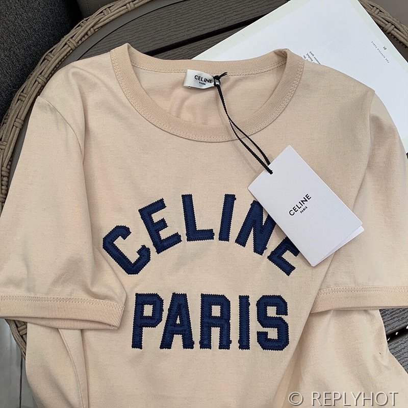 셀린느 로고 자수 반팔