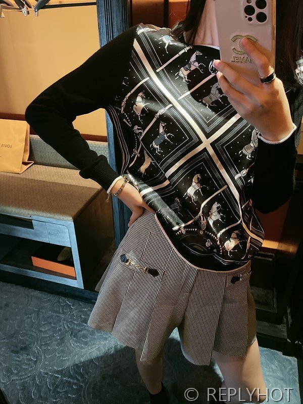 에르메스 실크100% 프린트 니트 풀오버 스웨터