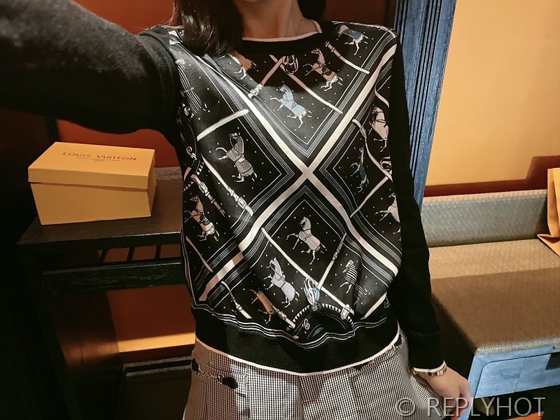 에르메스 실크100% 프린트 니트 풀오버 스웨터