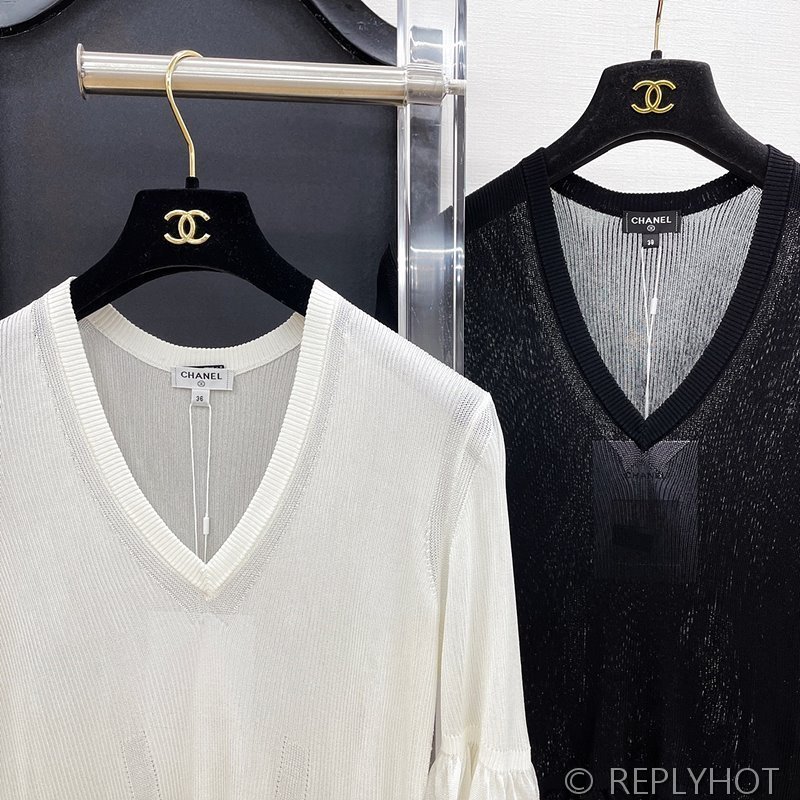 샤넬 V넥 니트 2color