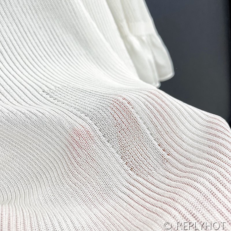 샤넬 V넥 니트 2color