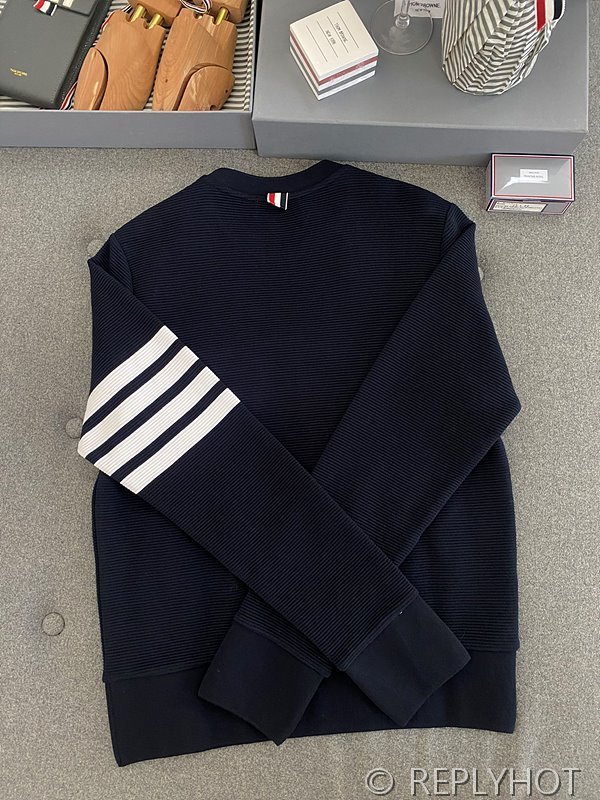 톰브라운 스트레이트 캐주얼  맨투맨 네이비