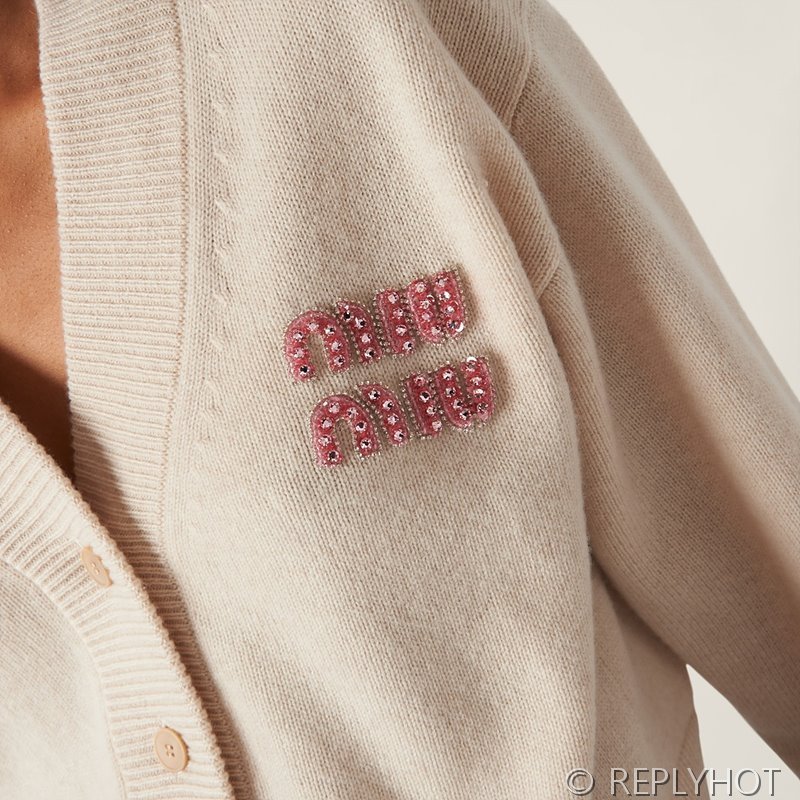 미우미우 로고다이아 가디건