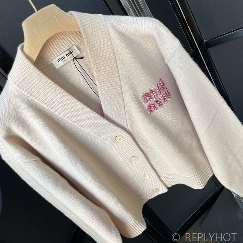 미우미우 로고다이아 가디건