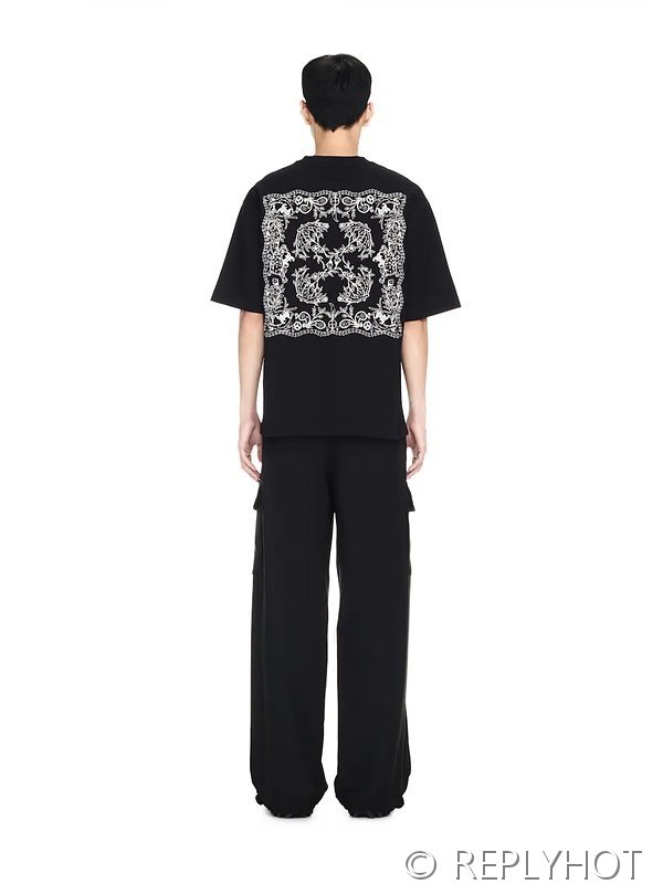 오프화이트 반팔 남여공용 [매장가 160만원대]