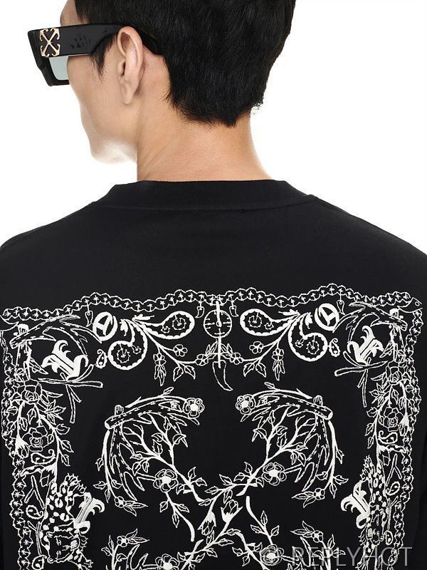 오프화이트 반팔 남여공용 [매장가 160만원대]