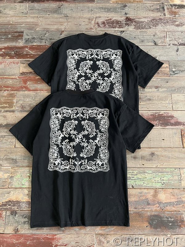 오프화이트 반팔 남여공용 [매장가 160만원대]