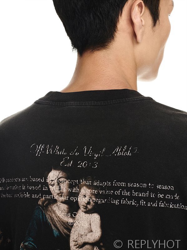 오프화이트 반팔 남여공용 [매장가 160만원대]