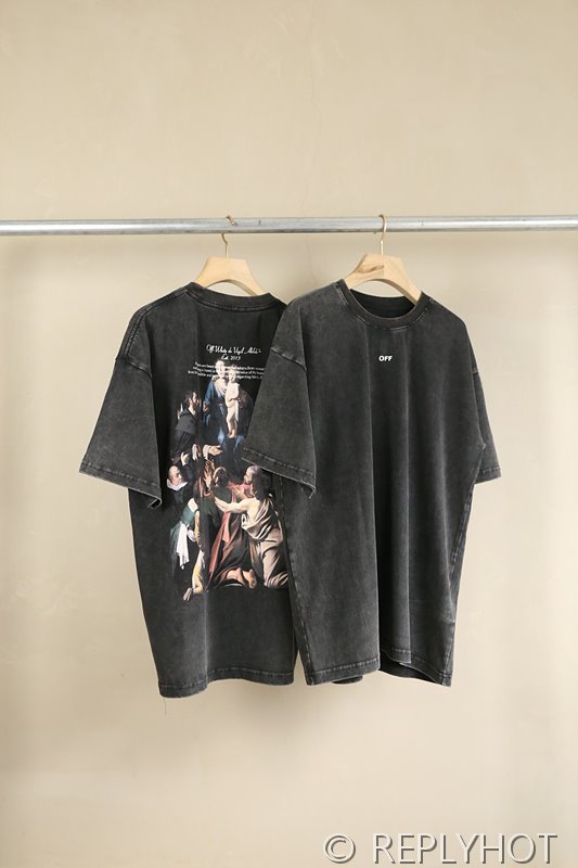 오프화이트 반팔 남여공용 [매장가 160만원대]