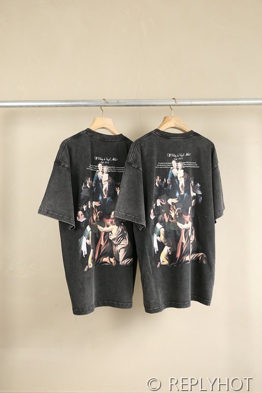 오프화이트 반팔 남여공용 [매장가 160만원대]