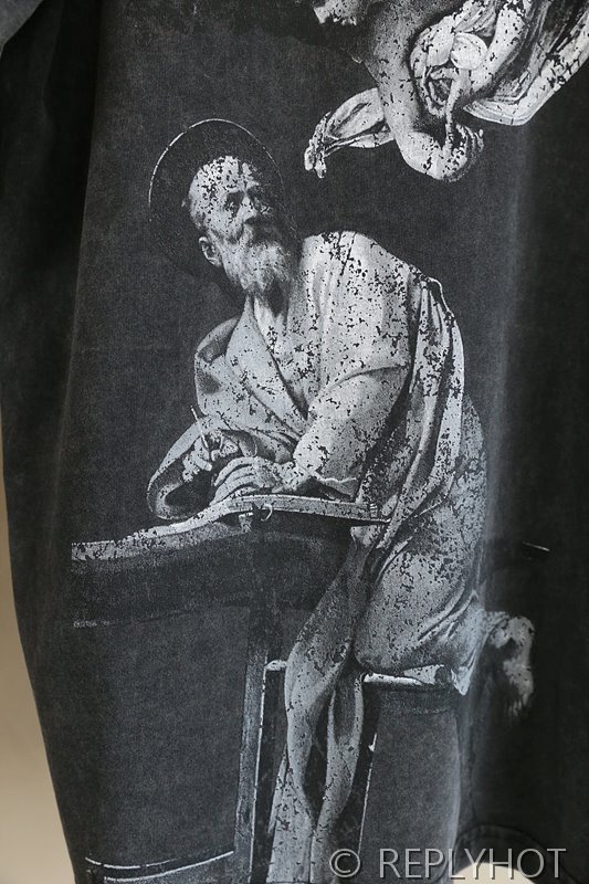 오프화이트 반팔 남여공용 [매장가 160만원대]