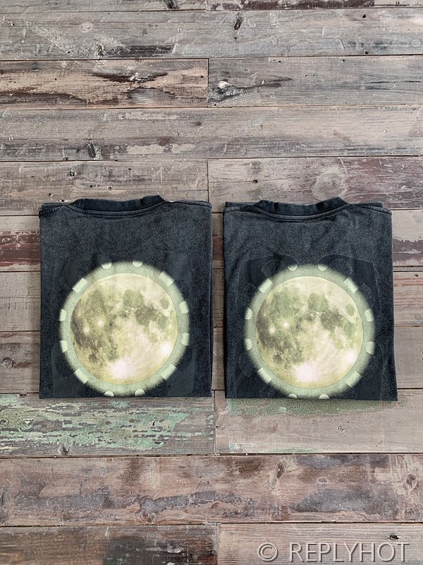 오프화이트 달 반팔 남여공용 [매장가 160만원대]