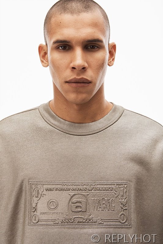 알렉산더왕 맨투맨 남여공용 [매장가 240만원대]