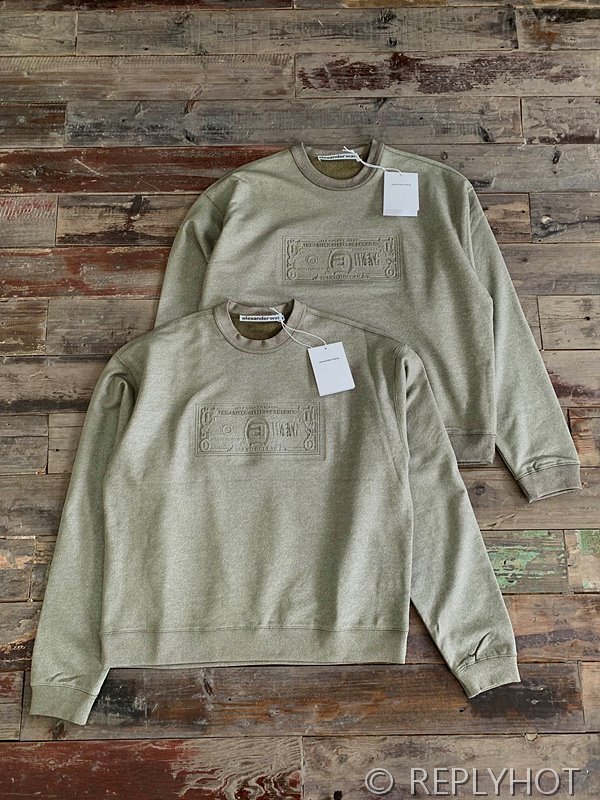 알렉산더왕 맨투맨 남여공용 [매장가 240만원대]