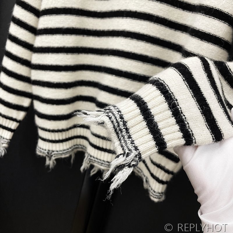 디올 나비자수 스트라이프 니트 [매장가 390만원대]