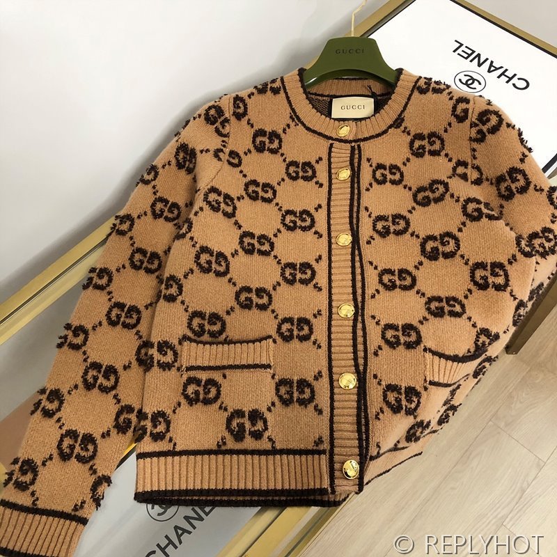 구찌 울 벨벳 블렌디드 자카드 가디건 [매장가 348만원대]