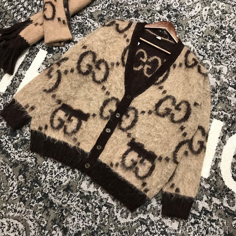 구찌 양면 GG 모헤어 가디건 [매장가 388만원대]