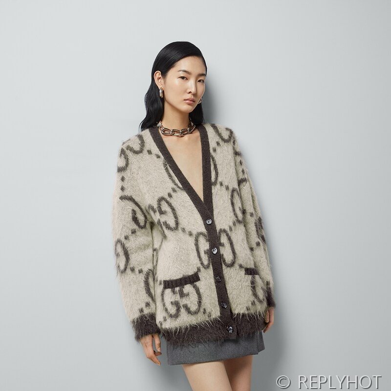 구찌 양면 GG 모헤어 가디건 [매장가 388만원대]