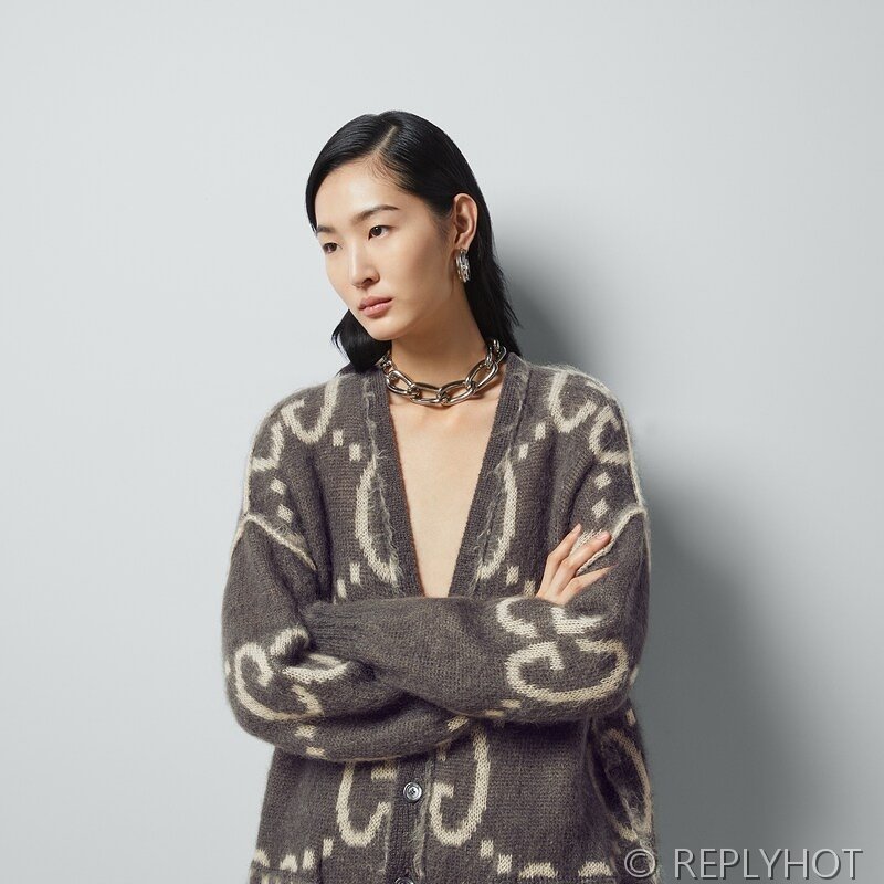 구찌 양면 GG 모헤어 가디건 [매장가 388만원대]