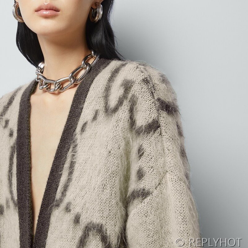 구찌 양면 GG 모헤어 가디건 [매장가 388만원대]