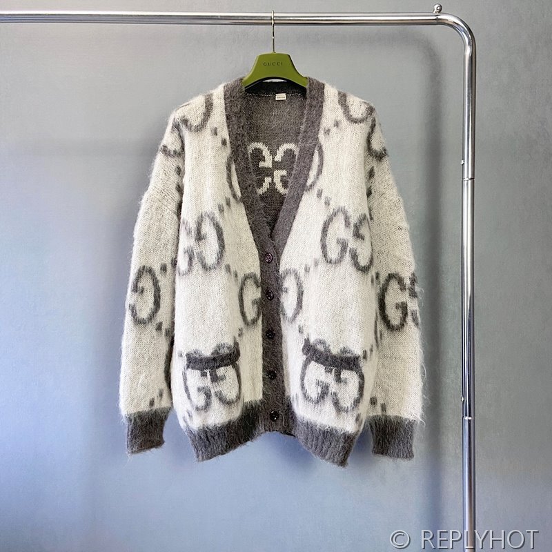 구찌 양면 GG 모헤어 가디건 [매장가 388만원대]