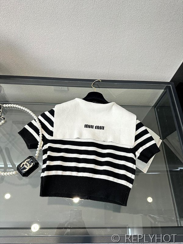 미우미우 니트 반팔 가디건 [매장가 230만원대]