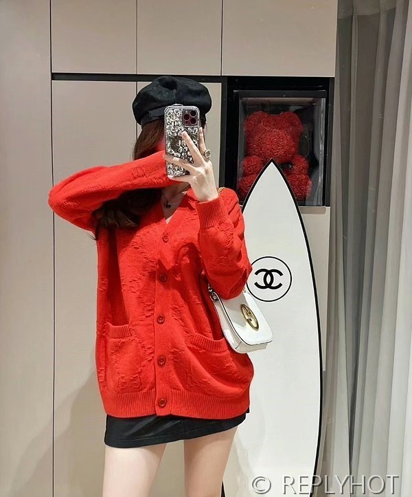 구찌 레드 캐시미어 울 도톰 가디건 [매장가 320만원대]