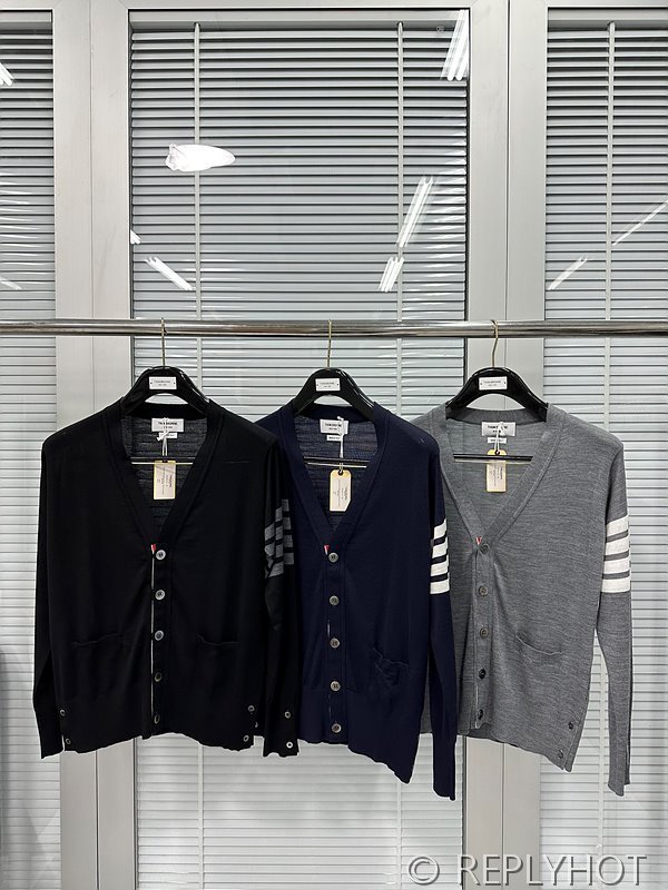 톰브라운 4바 스트라이프 울 가디건 [매장가 150만원대]