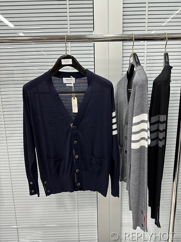 톰브라운 4바 스트라이프 울 가디건 [매장가 150만원대]