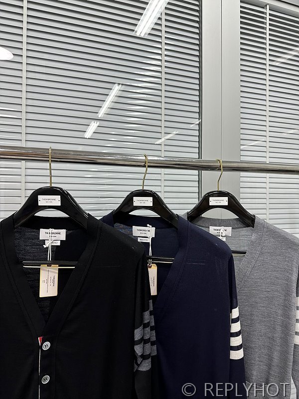 톰브라운 4바 스트라이프 울 가디건 [매장가 150만원대]