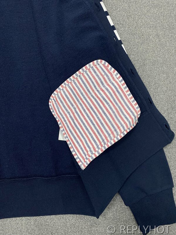 톰브라운 루프백 브이넥 네이비 가디건 [매장가 150만원대]